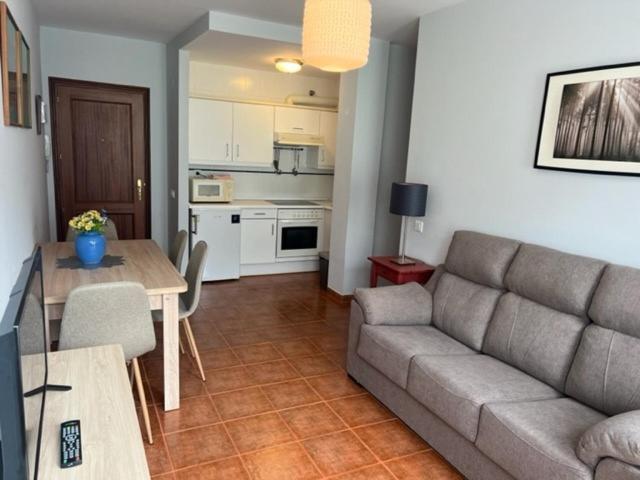 Apartamentos Club Condal โกมิญาส ภายนอก รูปภาพ