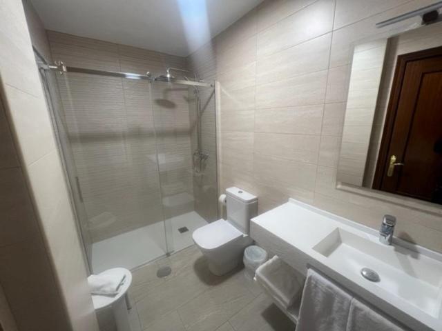 Apartamentos Club Condal โกมิญาส ภายนอก รูปภาพ